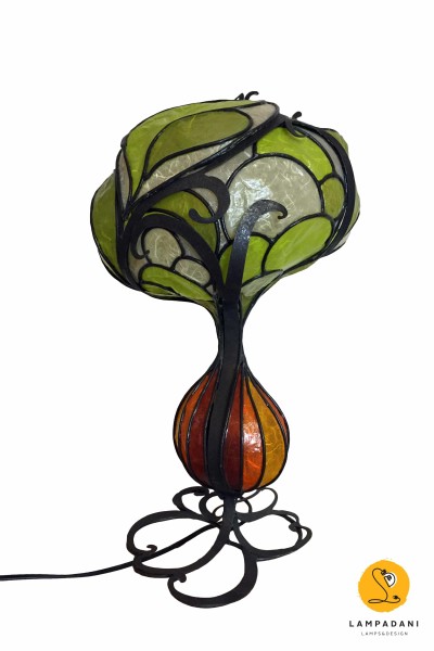 lampada da tavolo a forma di albero